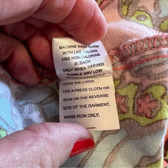 Koi Pink Butterfly Scrub Top with Brown Trim. Size Small. Good Condition!! - Picture 7 of 9